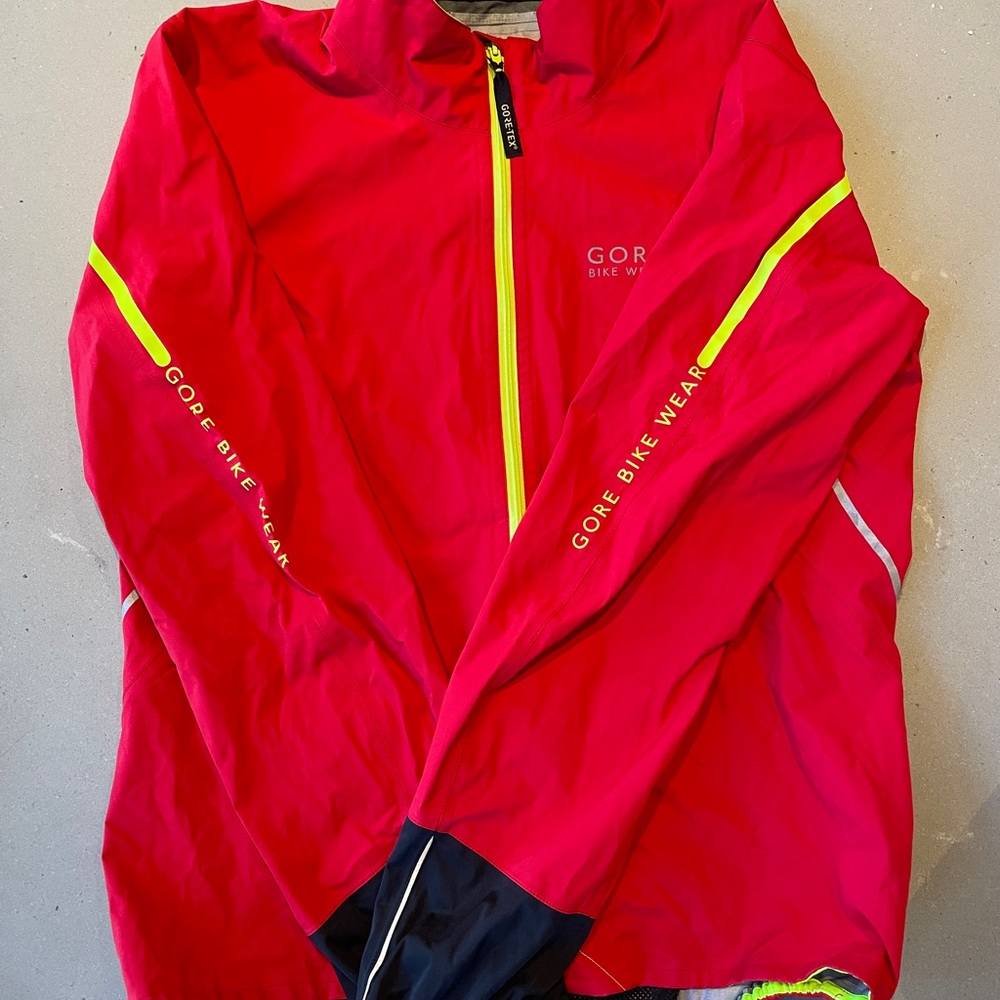 Gore Bike Wear Jacket - men’s large